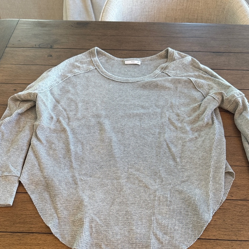 Aritzia TNA Gray Long Sleeve Waffle Knit Top